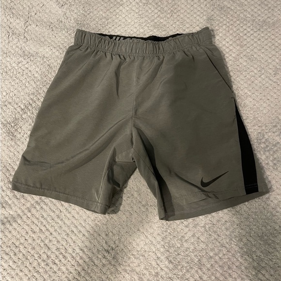 Nike mens shorts - Picture 1 of 2